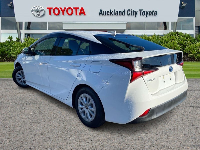 2019 Toyota Prius S 1.8 Ltr Hybrid image 3