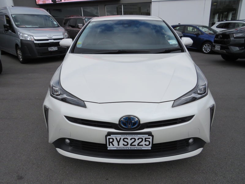 2019 Toyota Prius S Touring 1.8 Hybrid 5 Dr Hat... image 2