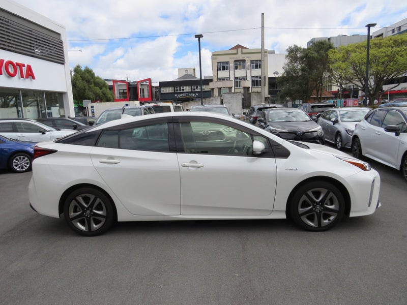 2019 Toyota Prius S Touring 1.8 Hybrid 5 Dr Hat... image 3