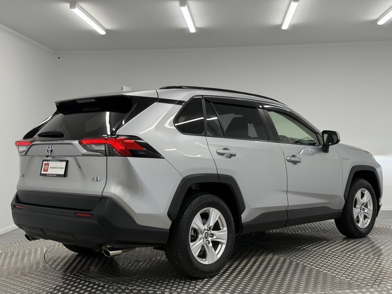 2019 Toyota RAV4 2.5 Hybrid X 4WD image 3