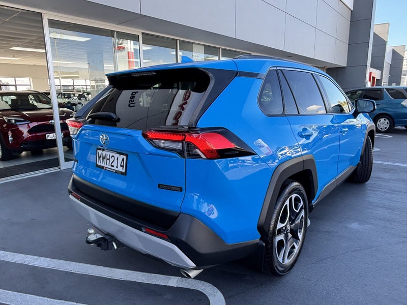 2019 Toyota RAV4 Adventure 2.5 PETROL POPULAR SUV image 3