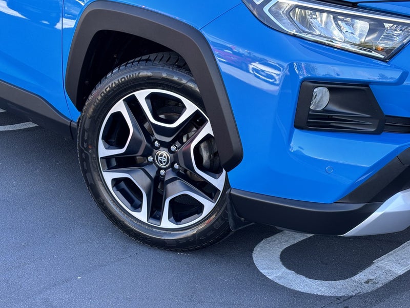 2019 Toyota RAV4 Adventure 2.5 PETROL POPULAR SUV image 5