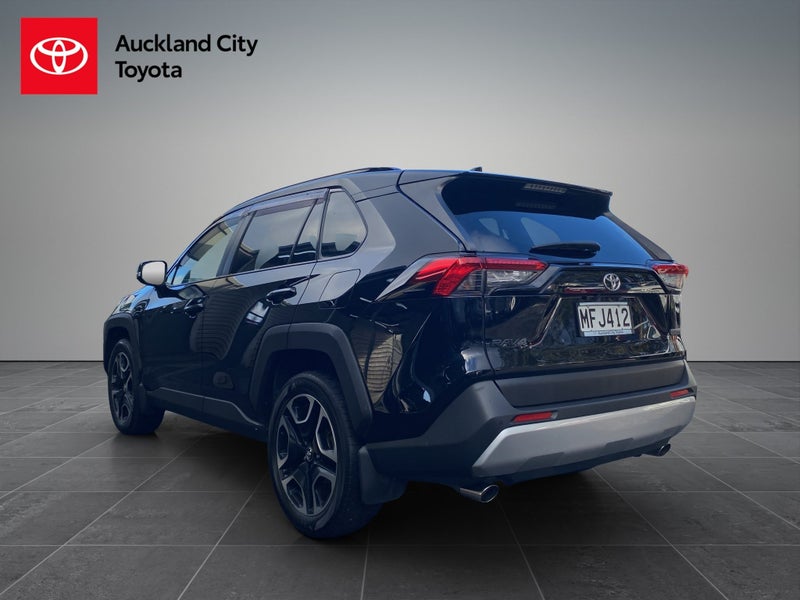 2019 Toyota RAV4 Adventure 2.5P 8AT AWD SUV image 5