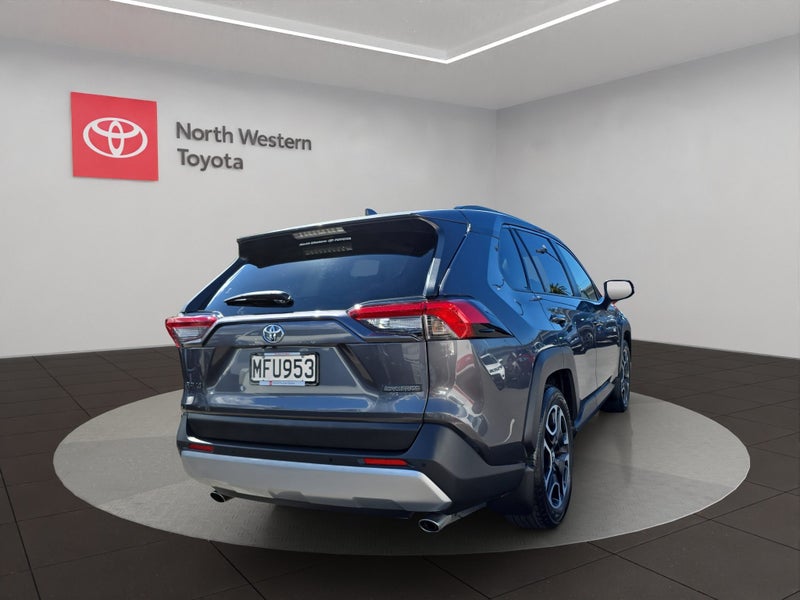 2019 Toyota RAV4 Adventure 2.5P 8AT AWD SUV/5D/... image 4