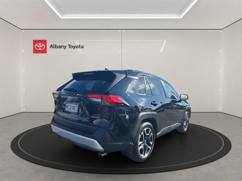 2019 Toyota RAV4 Adventure 2.5P 8AT AWD SUV/5D/... image 3