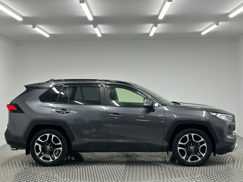 2019 Toyota RAV4 Adventure 2.5P AWD image 2
