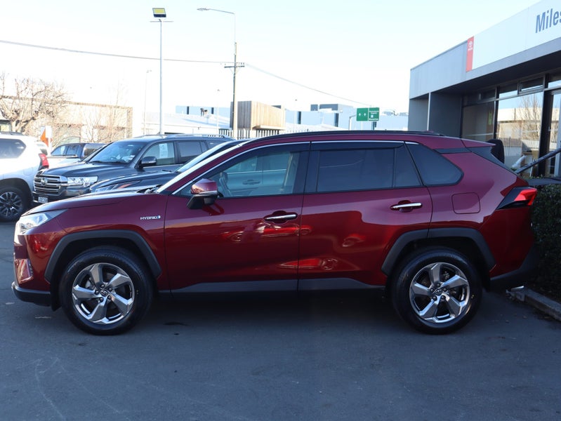 2019 Toyota RAV4 G HYBRID, AWD/4WD, Leather image 4