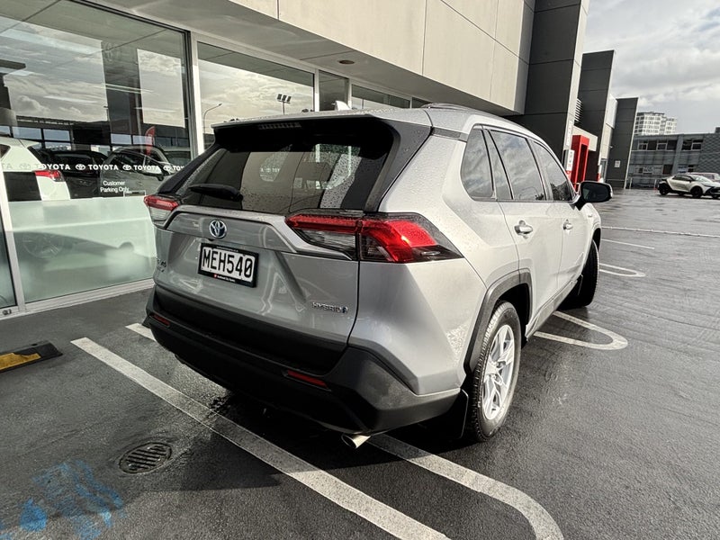 2019 Toyota RAV4 GX 2.5P HYBRID POPULAR SUV image 3