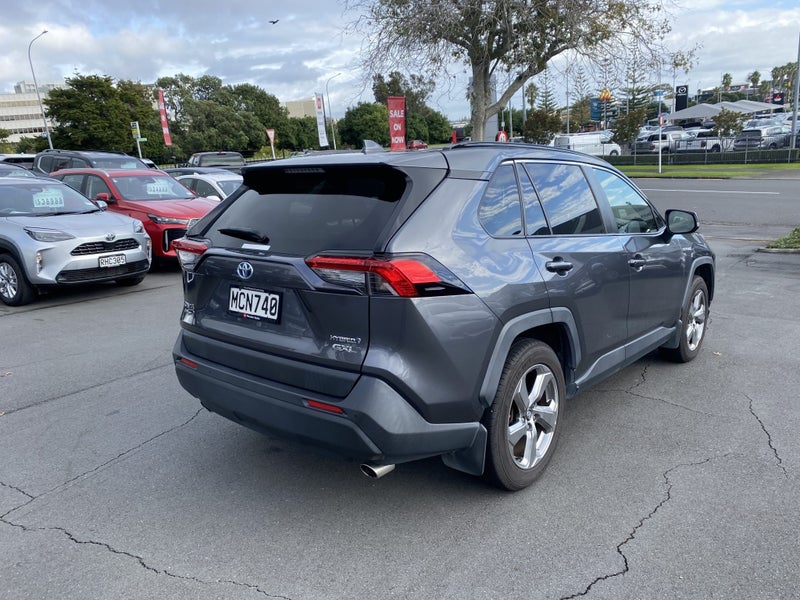 2019 Toyota RAV4 GXL 2.5P Hybrid AWD SUV image 3