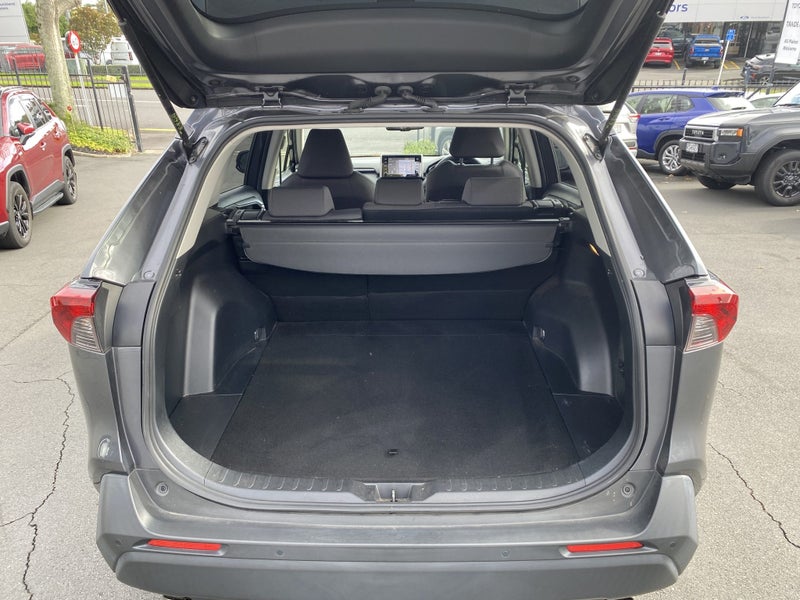 2019 Toyota RAV4 GXL 2.5P Hybrid AWD SUV image 5