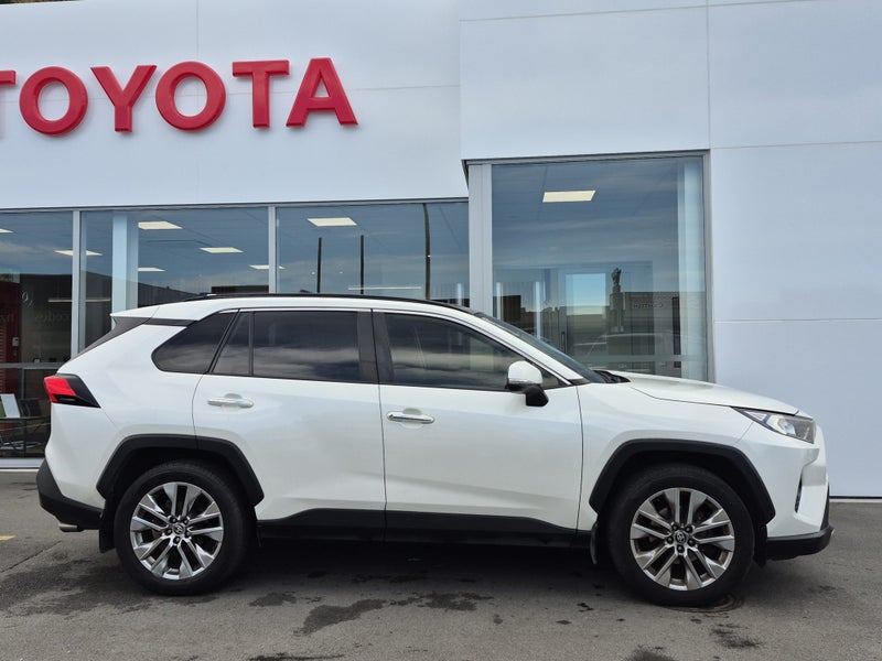 2019 Toyota RAV4 Limited 2.0P Auto image 2