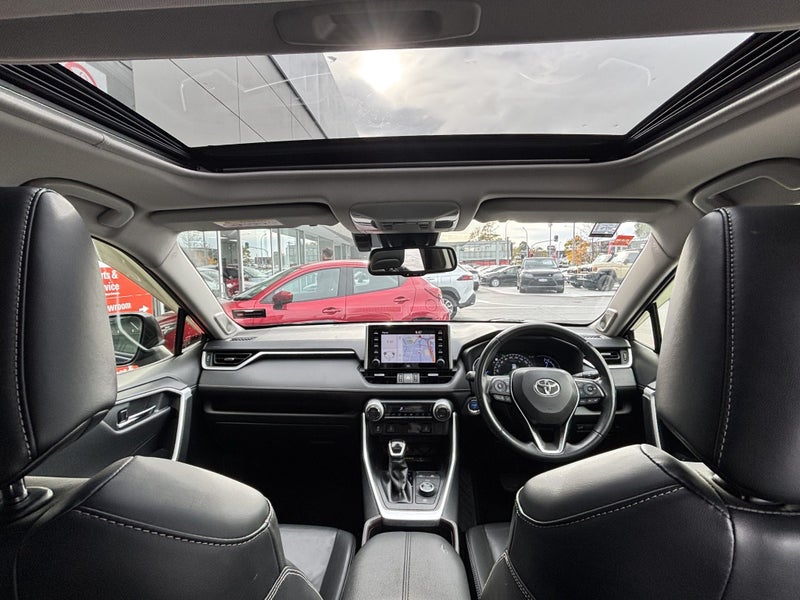 2019 Toyota RAV4 Limited 2.5 HYBRID LUXURY SUV image 2