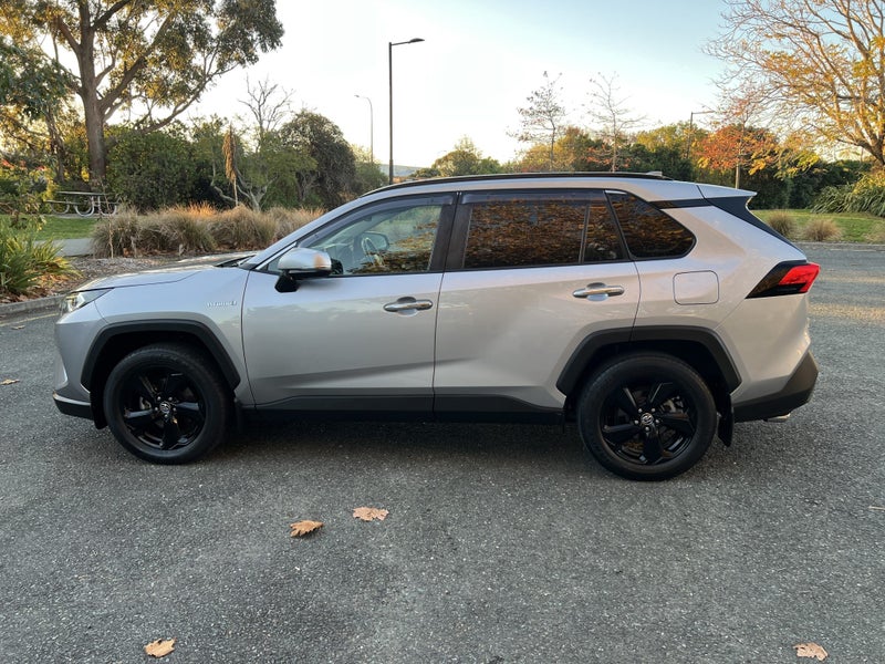 2019 Toyota RAV4 Limited 2.5P HV image 5