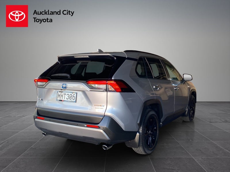 2019 Toyota RAV4 Limited 2.5P HV ECVT AWD SUV/5... image 3
