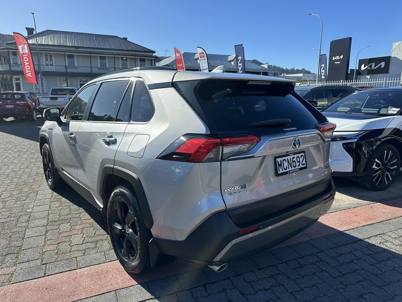 2019 Toyota RAV4 Limited 2.5P HV ECVT AWD SUV/5... image 5
