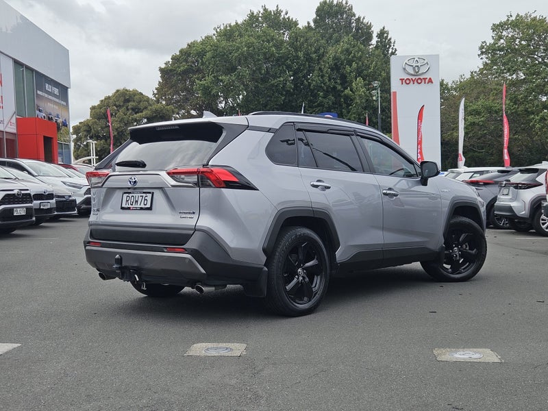 2019 Toyota RAV4 Limited 2.5P HYBRID AWD image 3