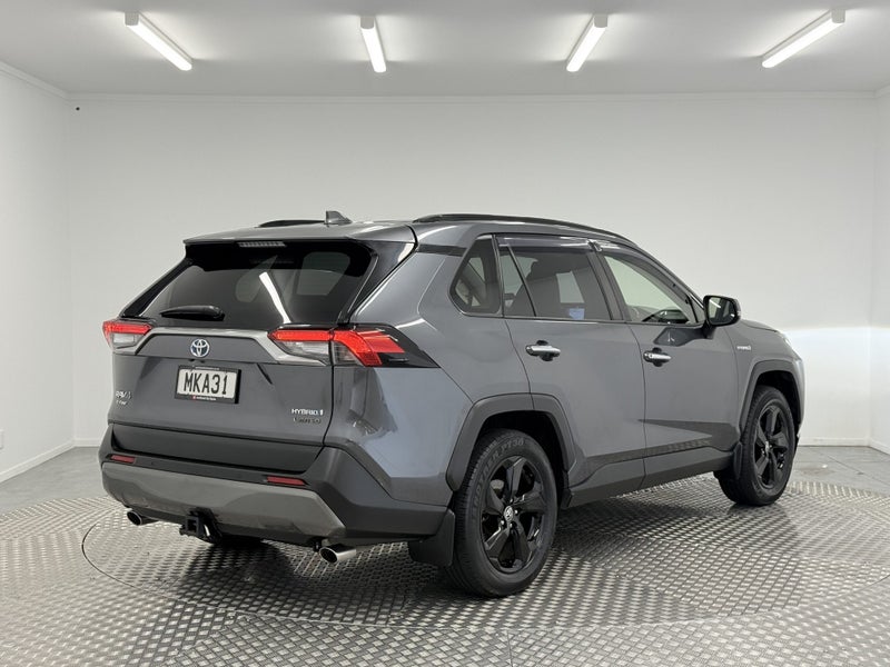 2019 Toyota RAV4 Limited 2.5P HYBRID AWD image 3