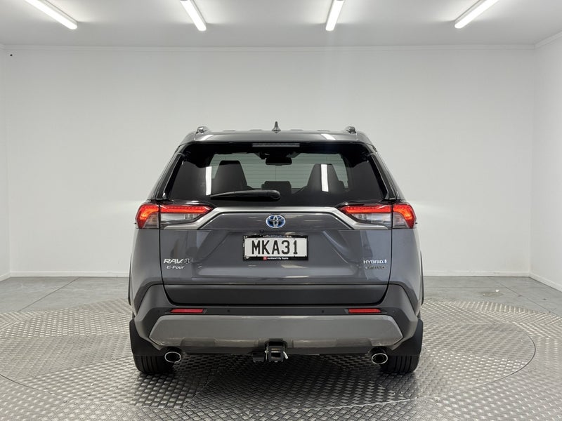 2019 Toyota RAV4 Limited 2.5P HYBRID AWD image 4