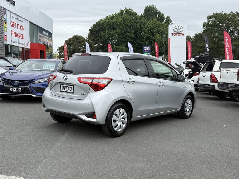 2019 Toyota Vitz 1.5 Hybrid image 3