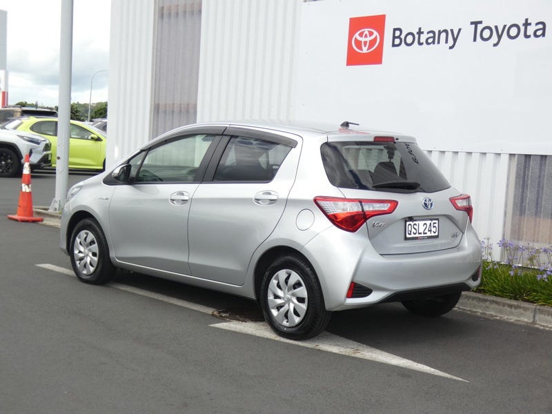 2019 Toyota Vitz 1.5 Hybrid F image 2
