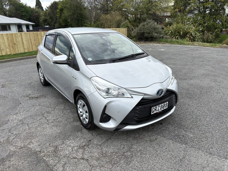 2019 Toyota Vitz 1.5 Hybrid F-Spec 5-Door Hatch image 1