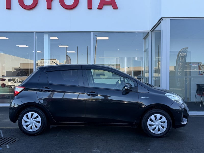 2019 Toyota Vitz 1.5L Hybrid Auto image 2