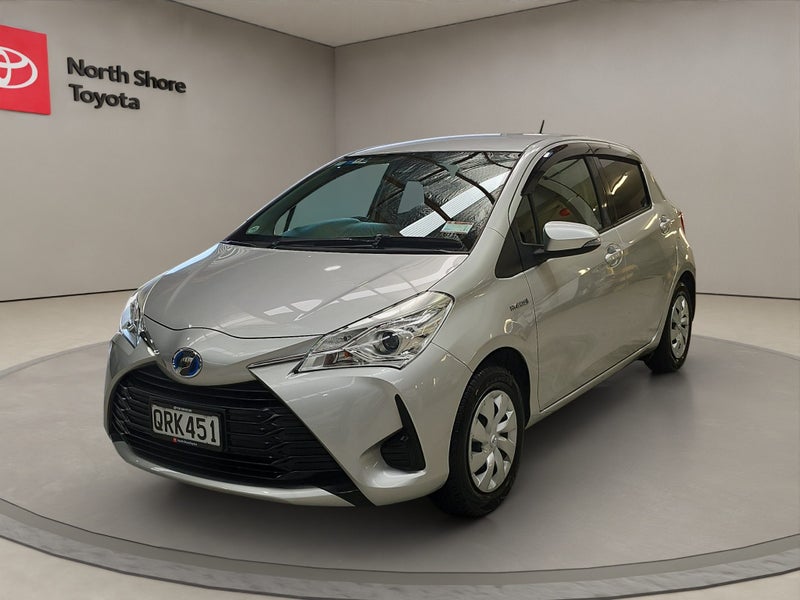 2019 Toyota Vitz 1.5L Hybrid F 5Dr Hatch FWD image 3