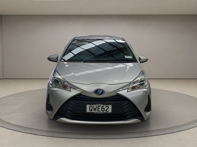 2019 Toyota Vitz 1.5L Hybrid F FWD Hatchback image 2