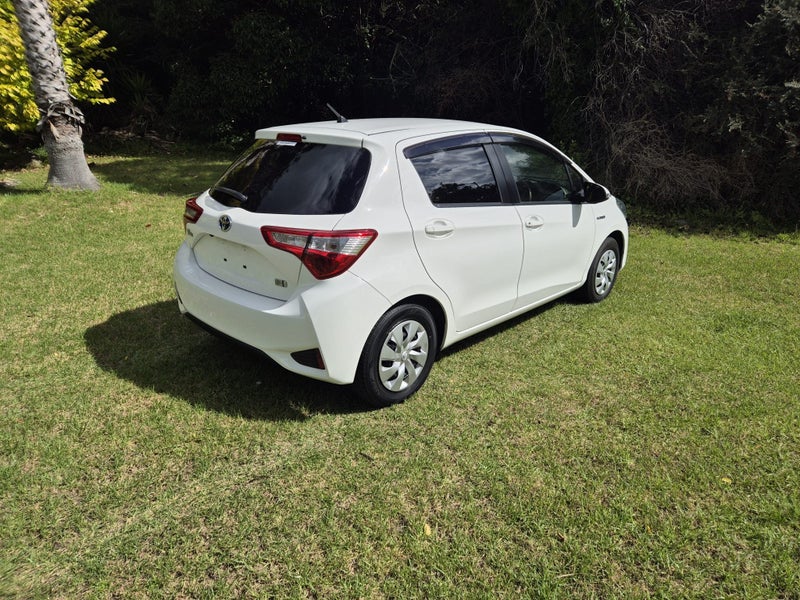 2019 Toyota Vitz 1.5P Hybrid image 5