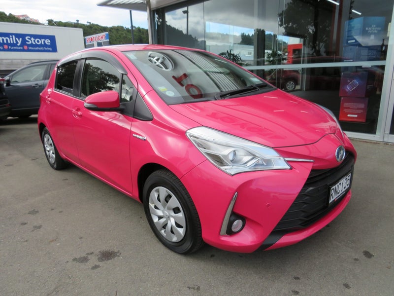 2019 Toyota Vitz Hybrid image 2