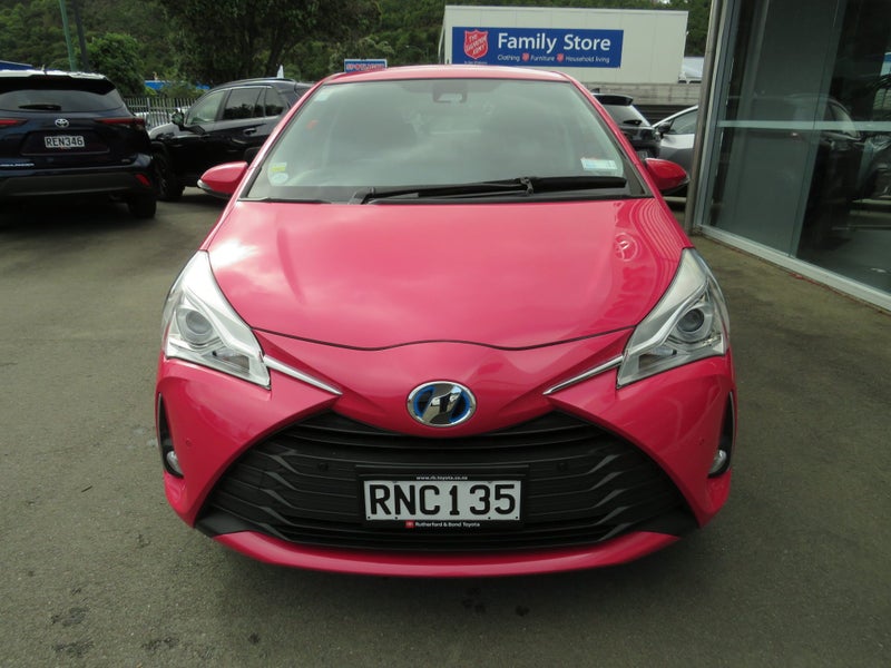 2019 Toyota Vitz Hybrid image 3