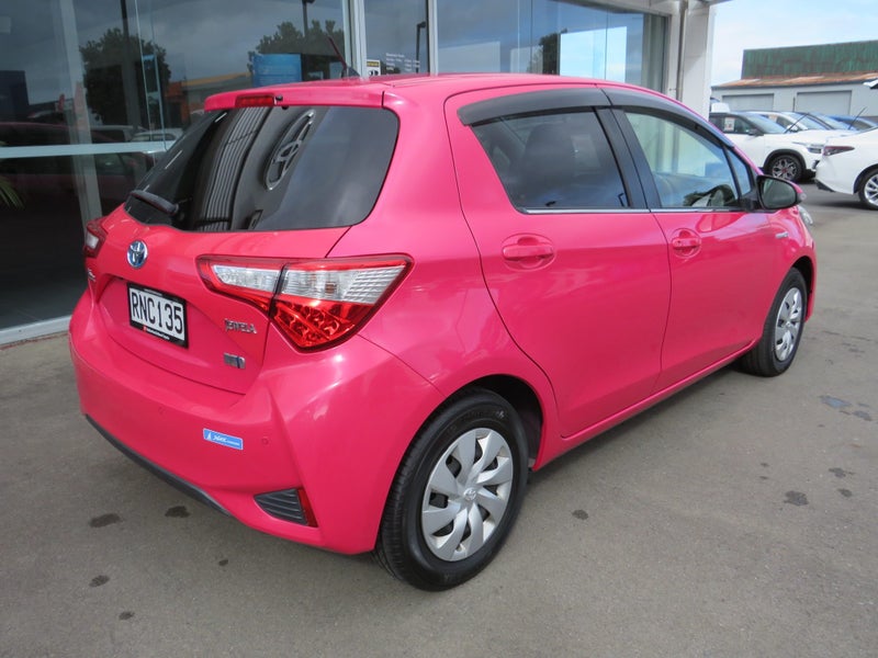 2019 Toyota Vitz Hybrid image 5