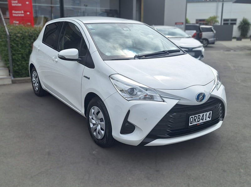 2019 Toyota Vitz HYBRID X, Hatchback, Push Start image 1