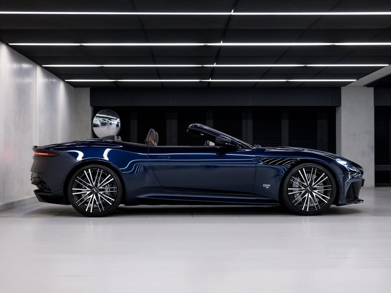 2020 Aston Martin DBS Superleggera Volante image 5