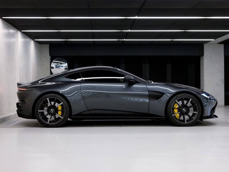 2020 Aston Martin Vantage Coupe image 2