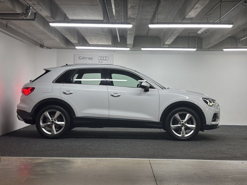 2020 Audi Q3 35 TFSI Advanced image 3