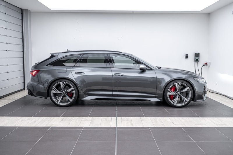 2020 Audi RS6 Avant image 2