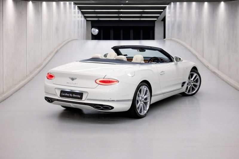 2020 Bentley Continental GTC V8 image 4