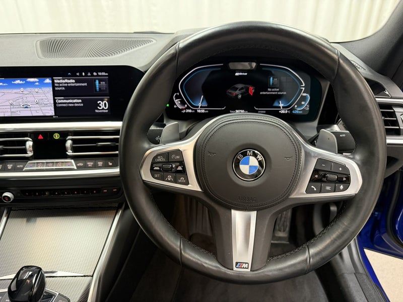 2020 BMW 330e 330e Sedan M-Sport image 5
