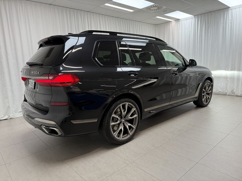 2020 BMW X7 X7 M50d M Performance image 3
