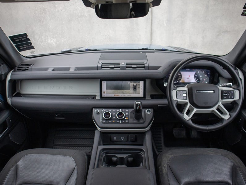 2020 Land Rover Defender 110 D240 S Twin Turbo... image 4