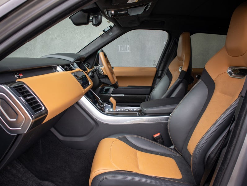 2020 Land Rover Range Rover Sport V8 SC SVR image 3