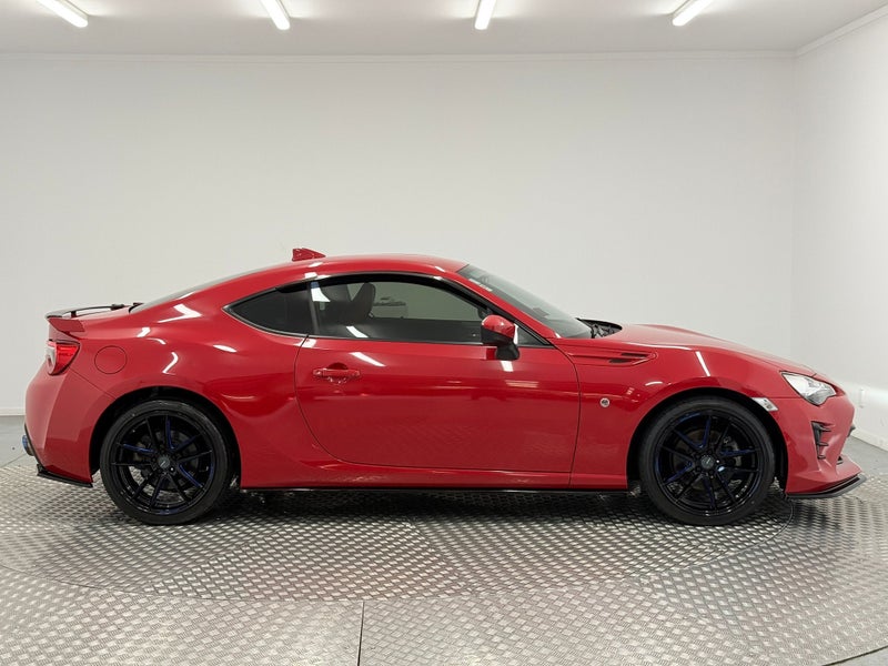 2020 Toyota 86 2.0P Rear Wheel Drive image 2
