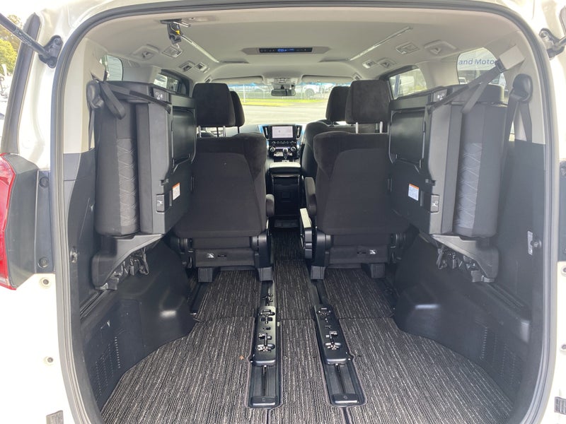 2020 Toyota Alphard 2.5 Hybrid G 7 Seats image 4