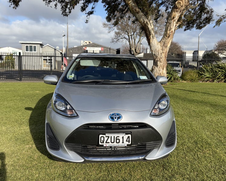 2020 Toyota Aqua 1.5 Hybrid 5 Dr Hatch CVT image 2
