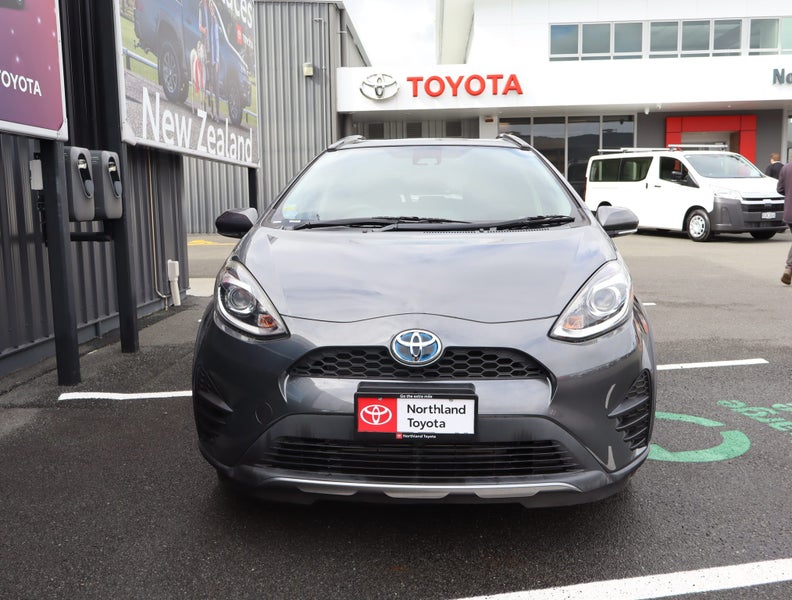 2020 Toyota Aqua 1.5 Hybrid Crossover 5 Dr Hatc... image 2