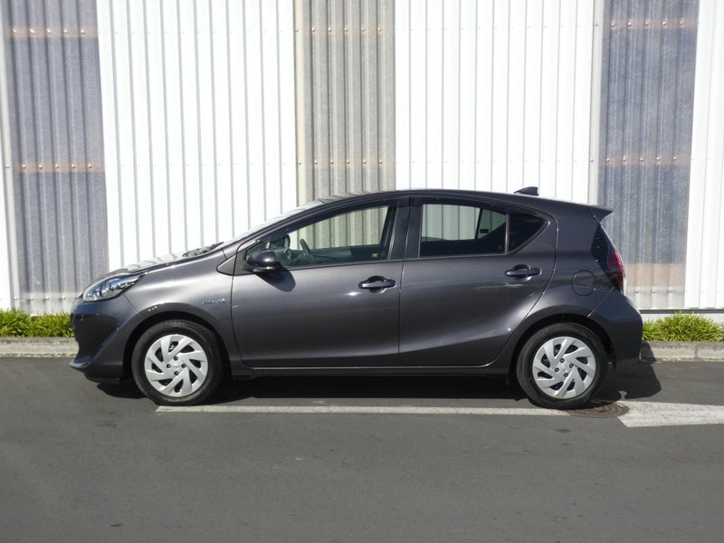 2020 Toyota Aqua 1.5 Hybrid S image 4