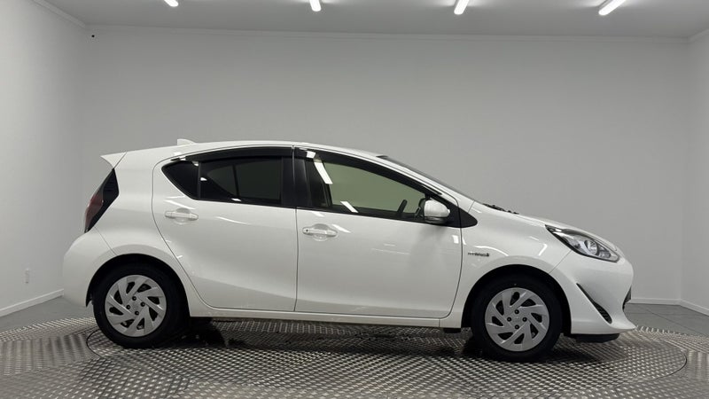 2020 Toyota Aqua 1.5 Hybrid S image 2