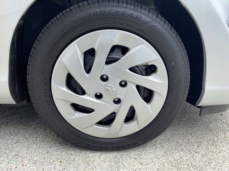 2020 Toyota Aqua 1.5 Hybrid S 5 Dr Hatch 2WD image 4