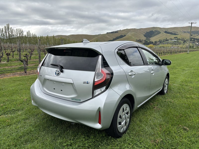 2020 Toyota Aqua 1.5 Hybrid S 5 Dr Hatch CVT 2WD image 4